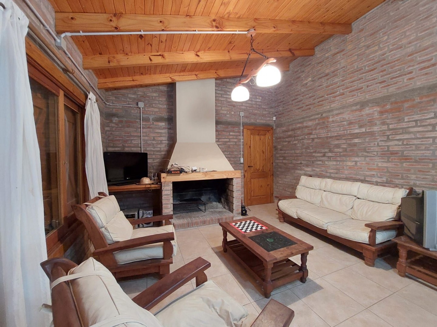 Casa en Venta en Calle Cuatro 720,  Pehuen Co - Bahía Blanca Propiedades | SITIO OFICIAL l