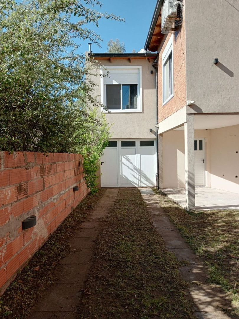 Casa + Departamento en Venta en RIO CORRIENTES 969, Dufaur, Monte Hermoso - Bahía Blanca Propiedades | SITIO OFICIAL l