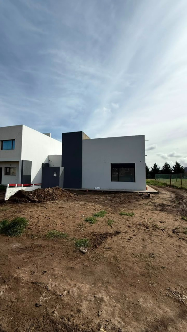 Casa en Venta en Quintana 5256, Las Acacias, Bahía Blanca - Bahía Blanca Propiedades | SITIO OFICIAL l