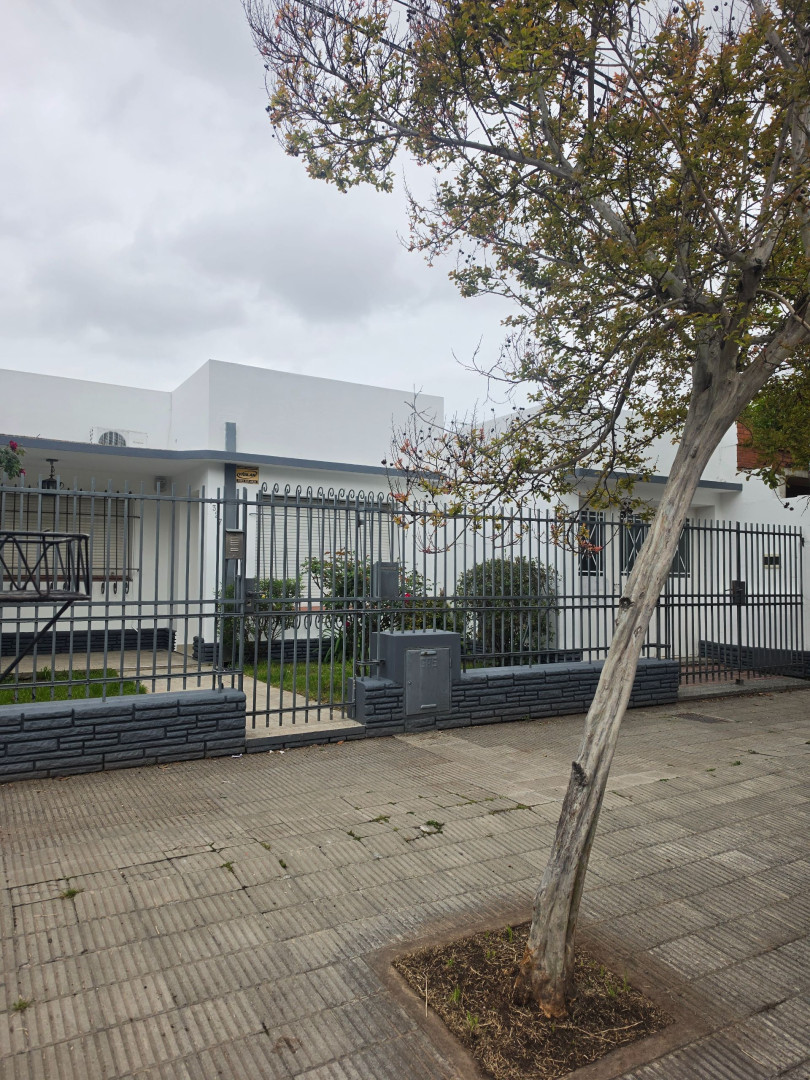 Casa en Venta en Sixto Laspiur 1327, Kilometro 5, Bahía Blanca - Bahía Blanca Propiedades | SITIO OFICIAL l