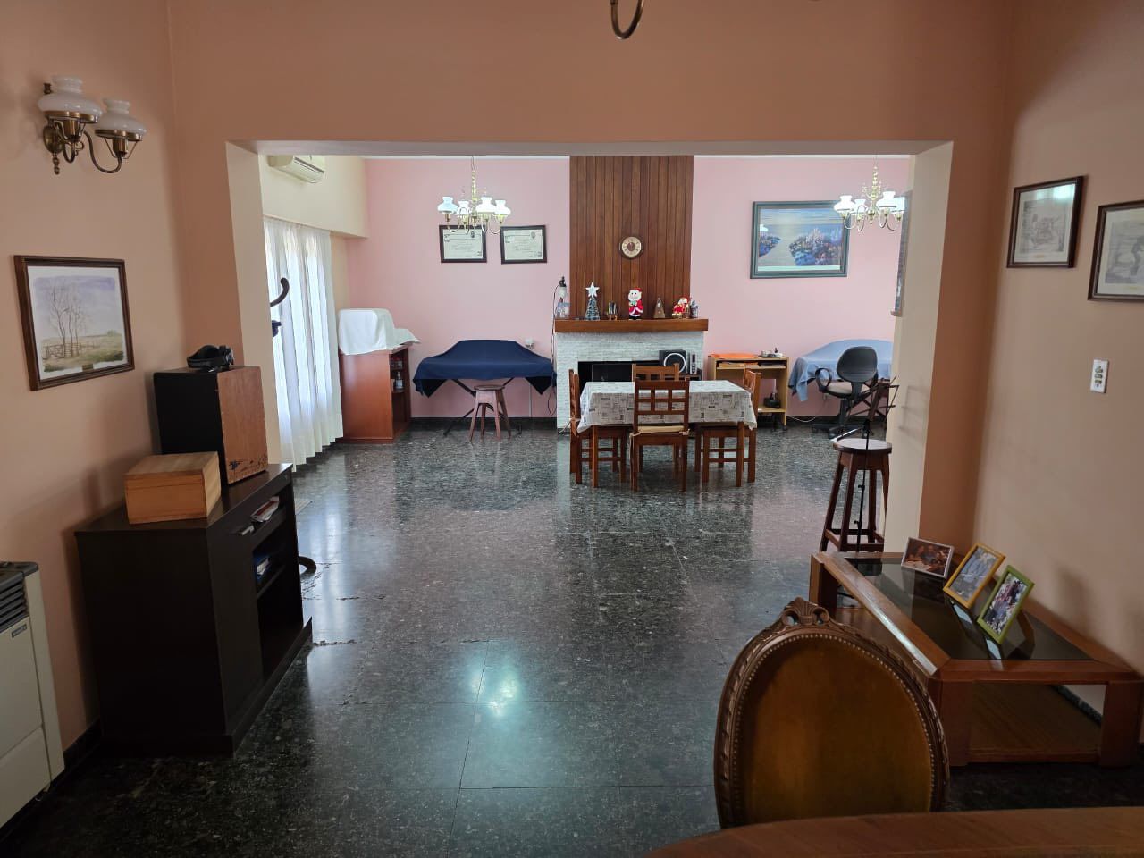 Casa en Venta en Avenida Colon 722,  Carhué - Bahía Blanca Propiedades | SITIO OFICIAL l