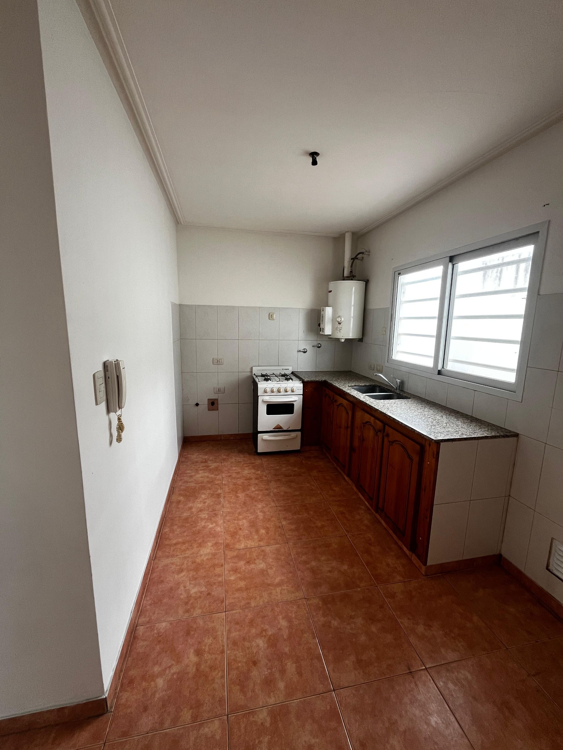 Departamento en Alquiler en Chile 646, Centro, Bahía Blanca - Bahía Blanca Propiedades | SITIO OFICIAL l