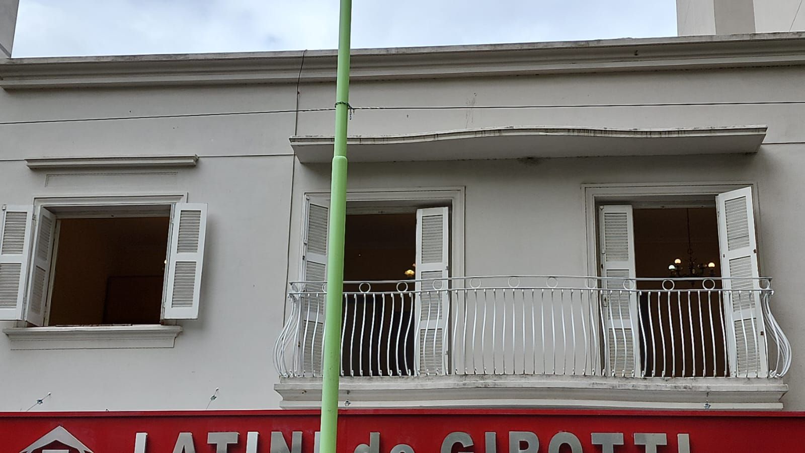 Casa en Alquiler en Hipolito Yrigoyen 261, Centro, Bahía Blanca - Bahía Blanca Propiedades | SITIO OFICIAL l
