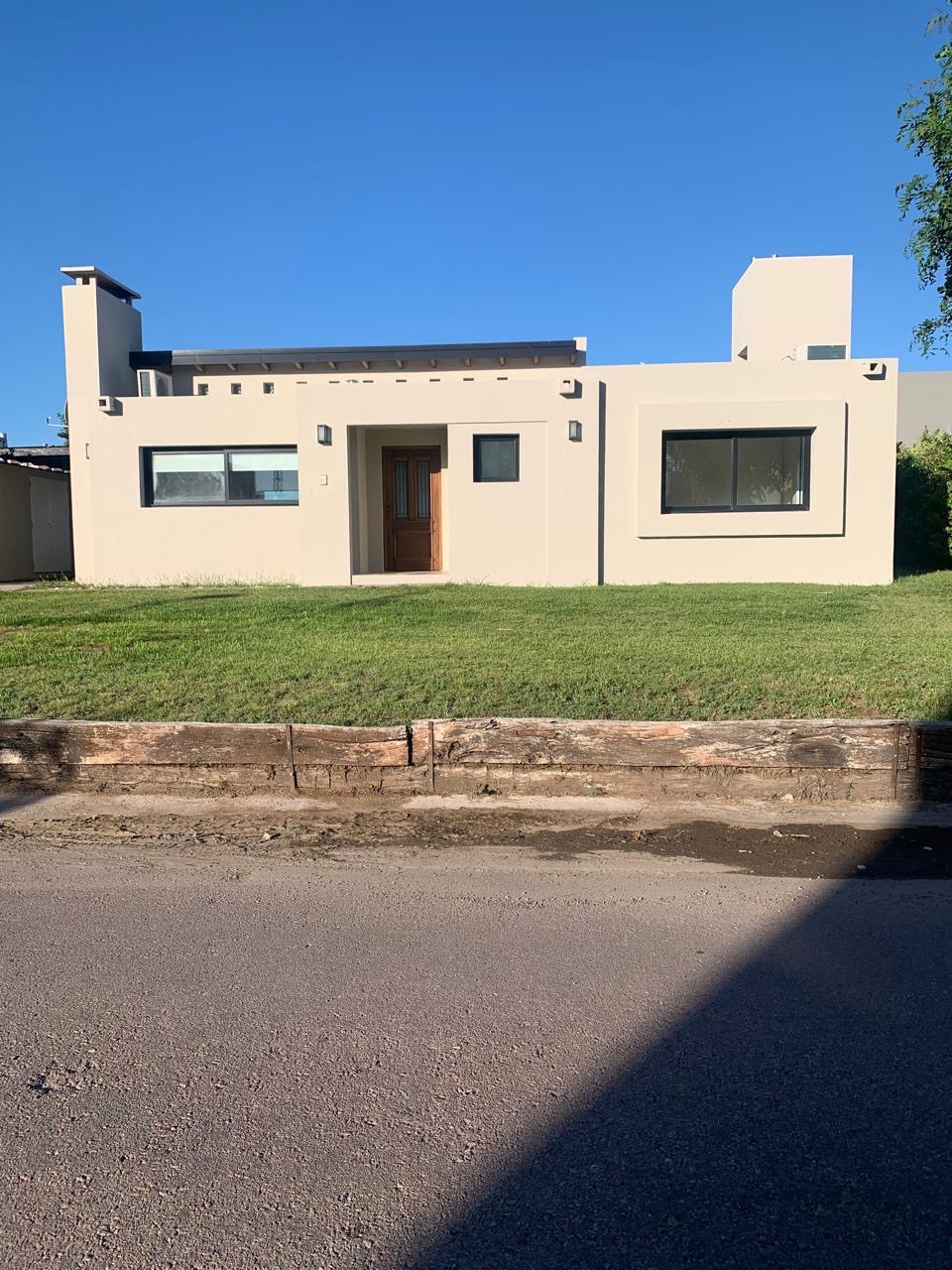 Casa en Alquiler  La Reserva, Bahía Blanca - Bahía Blanca Propiedades | SITIO OFICIAL l