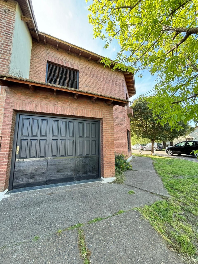 Casa en Venta en Alsina Y Rojas, La Falda, Bahía Blanca - Bahía Blanca Propiedades | SITIO OFICIAL l