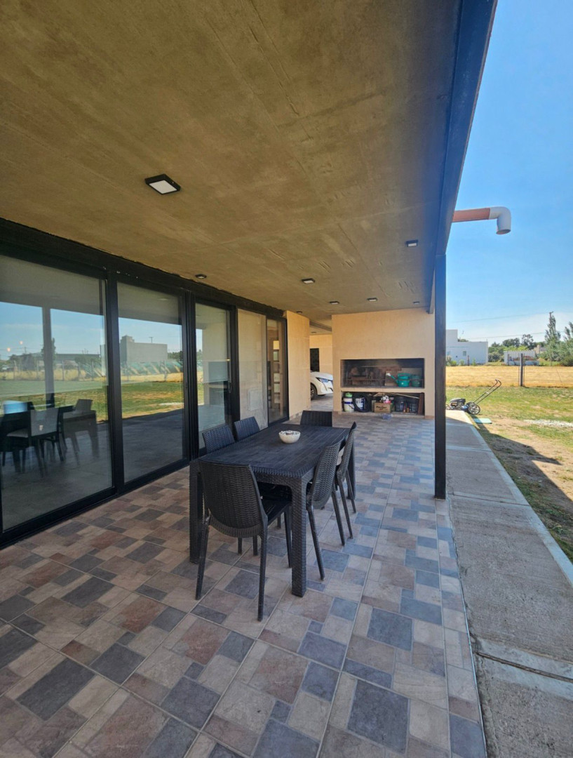 Casa en Venta en Castelli 4889, La Petrona, Bahía Blanca - Bahía Blanca Propiedades | SITIO OFICIAL l