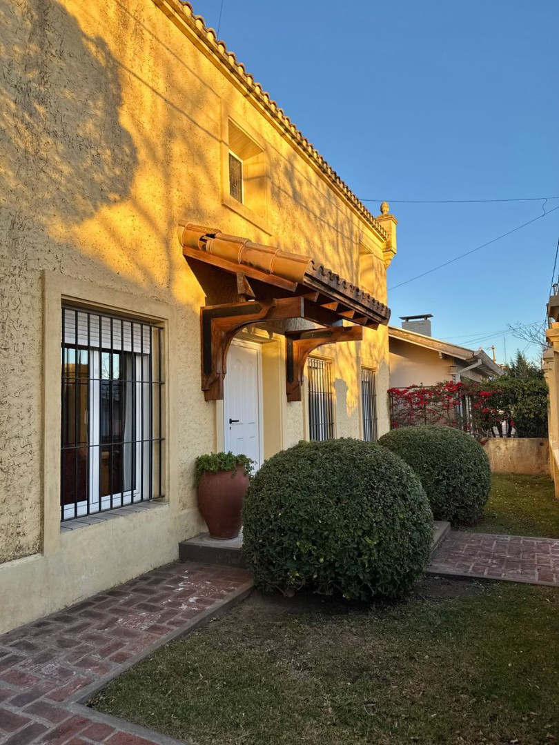 Casa en Venta en Limay 767, Centro, Monte Hermoso - Bahía Blanca Propiedades | SITIO OFICIAL l