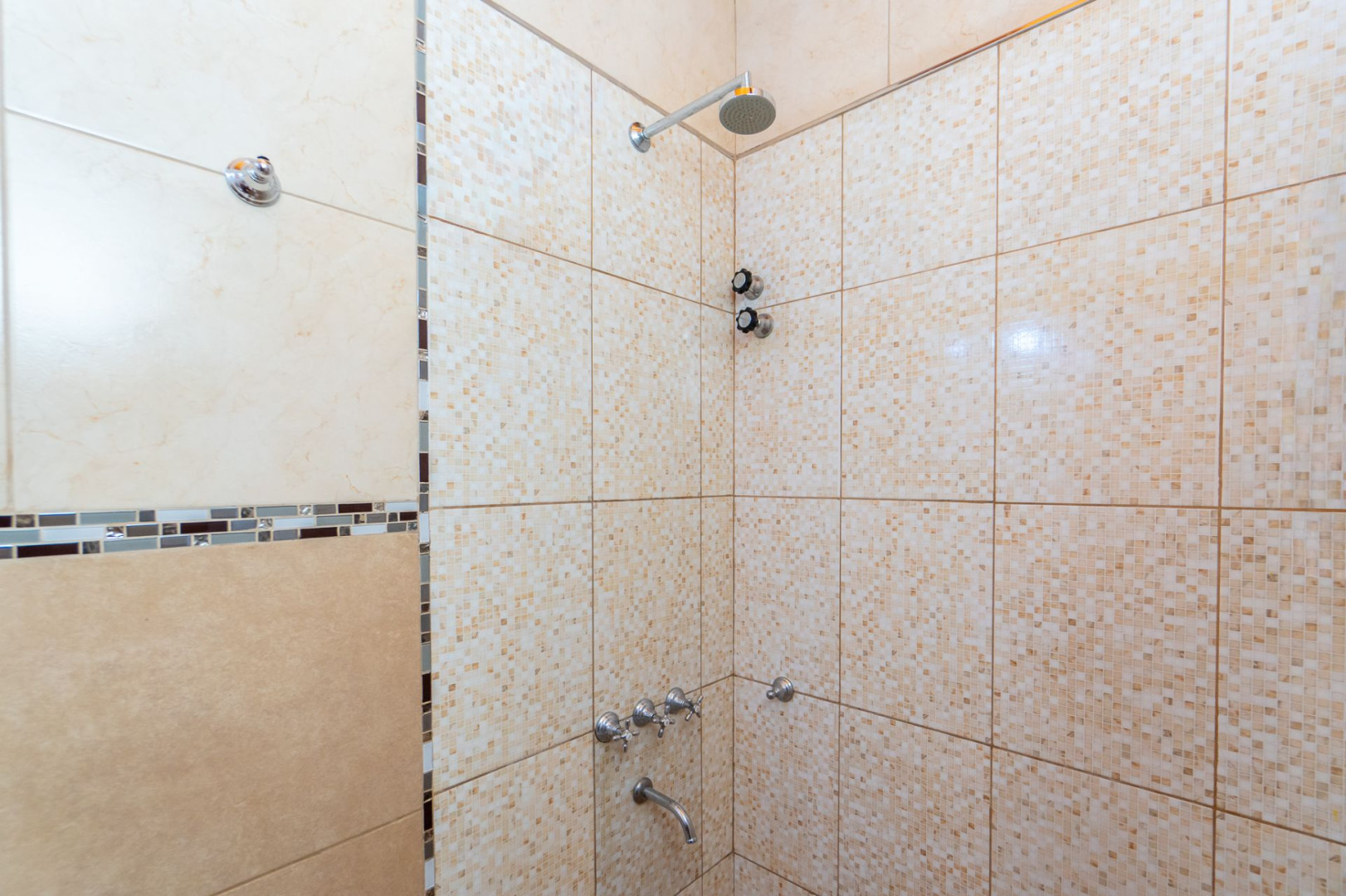 Casa en Venta en Juana Azurduy 1953, Villa Delfina, Bahía Blanca - Bahía Blanca Propiedades | SITIO OFICIAL l