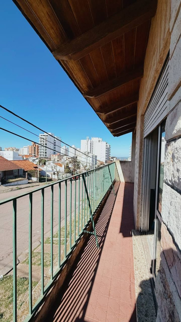 Casa en Venta en Gregorio Juarez 290, Centro, Monte Hermoso - Bahía Blanca Propiedades | SITIO OFICIAL l
