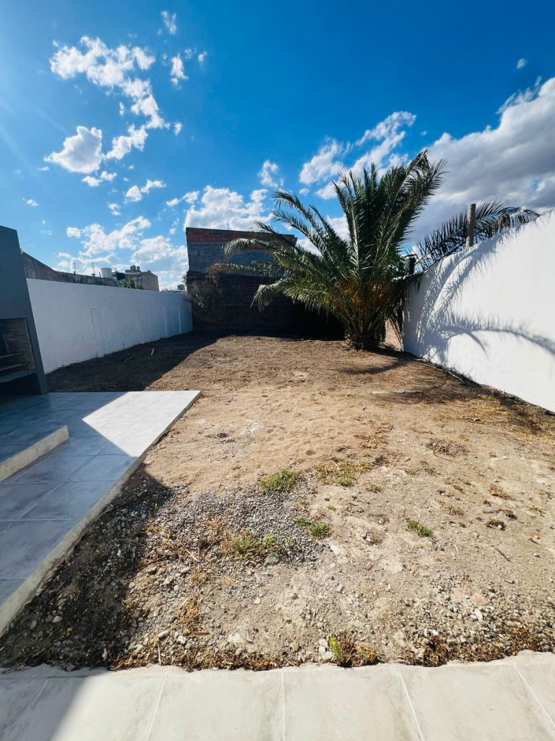Casa en Venta en CANADA 80, Universitario, Bahía Blanca - Bahía Blanca Propiedades | SITIO OFICIAL l