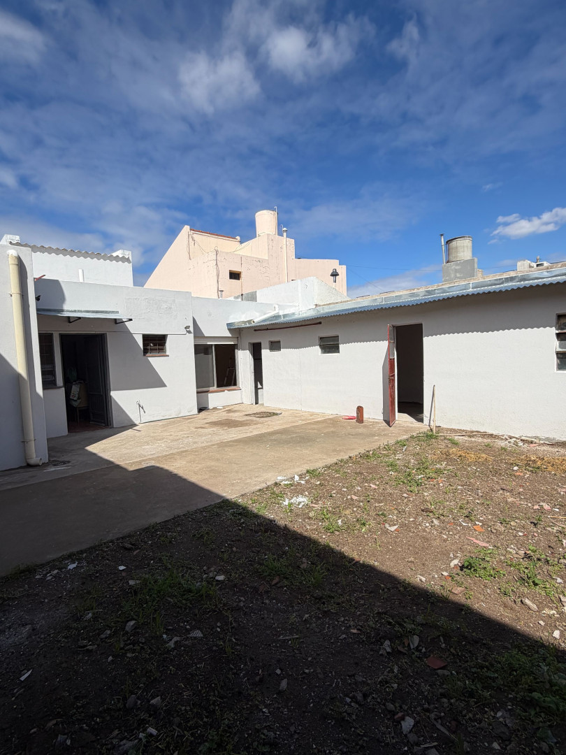 Casa en Alquiler en Hilario Ascasubi 230, Universitario, Bahía Blanca - Bahía Blanca Propiedades | SITIO OFICIAL l