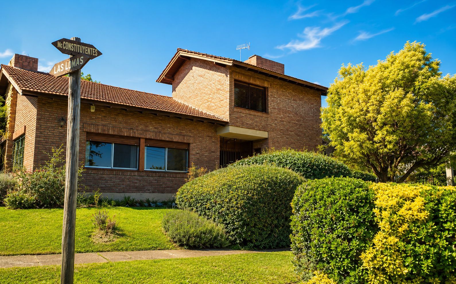 Casa en Venta en Avenida De Los Constituyentes Y Las Lomas,  Bahía Blanca - Bahía Blanca Propiedades | SITIO OFICIAL l