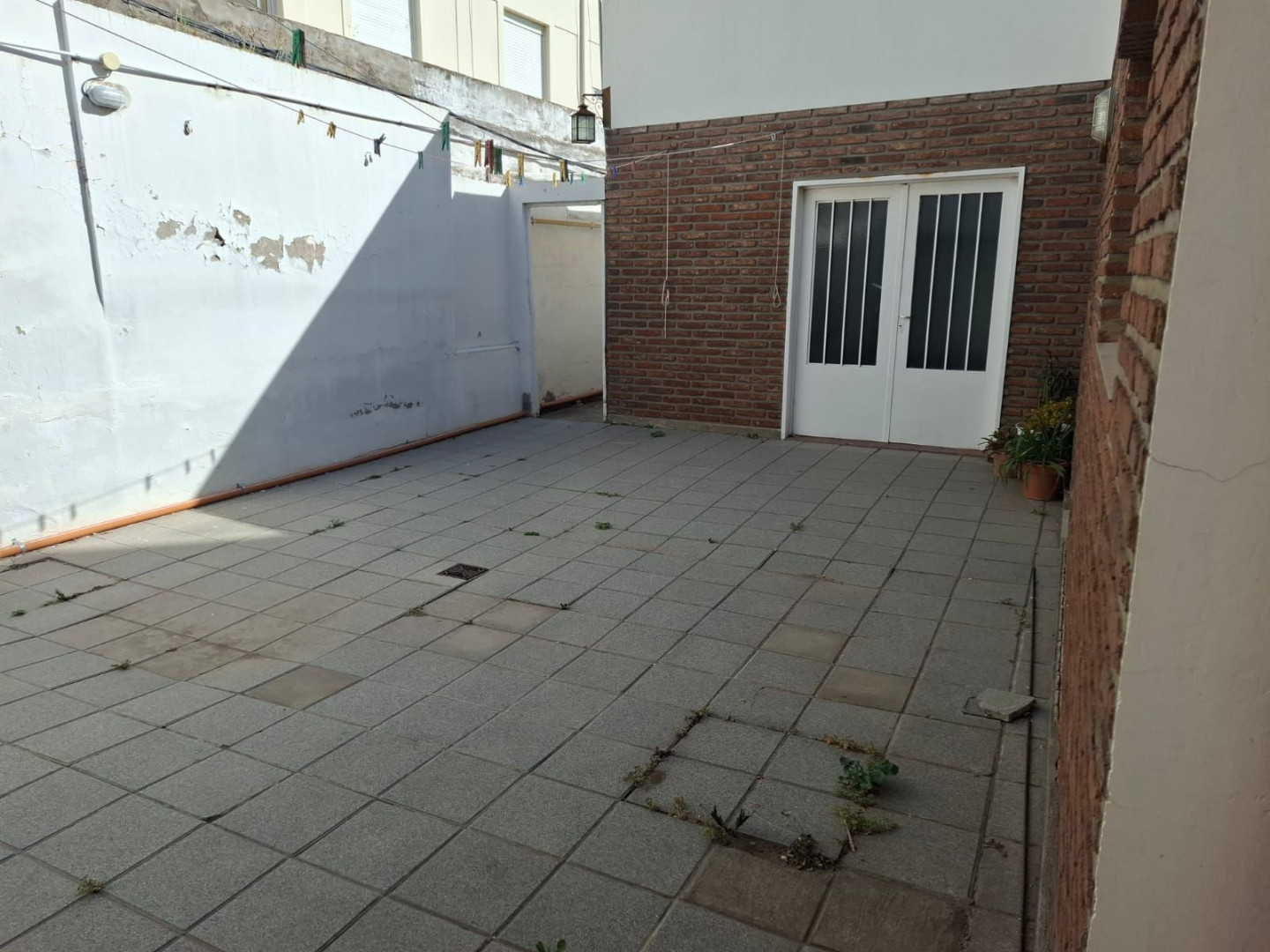 Casa + Departamento en Venta en Witcomb 100, La Falda, Bahía Blanca - Bahía Blanca Propiedades | SITIO OFICIAL l