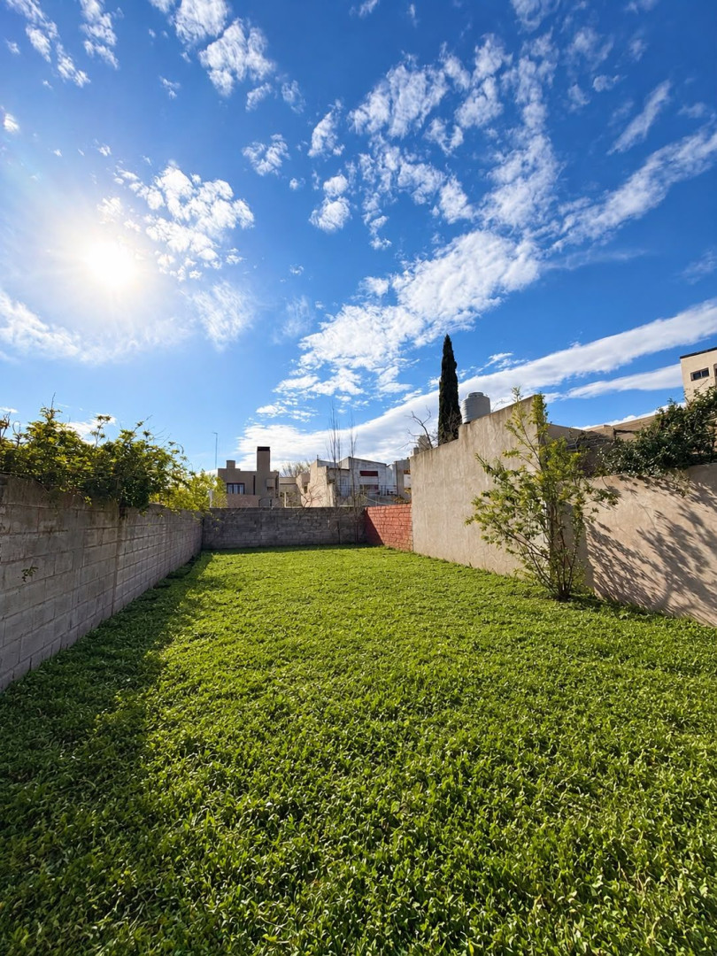Casa en Venta en Canada 162, Universitario, Bahía Blanca - Bahía Blanca Propiedades | SITIO OFICIAL l