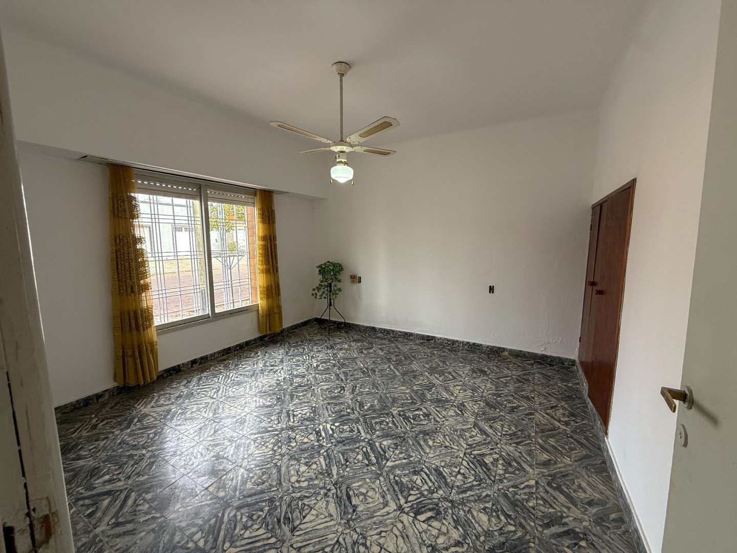Casa en Venta en Plumerillo Y Godoy Cruz , Villa Loreto, Bahía Blanca - Bahía Blanca Propiedades | SITIO OFICIAL l