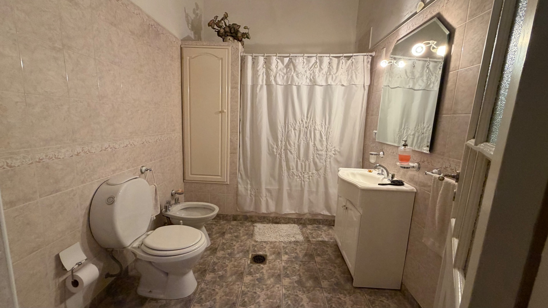 Casa en Venta en Corrientes 544, Bella Vista, Bahía Blanca - Bahía Blanca Propiedades | SITIO OFICIAL l