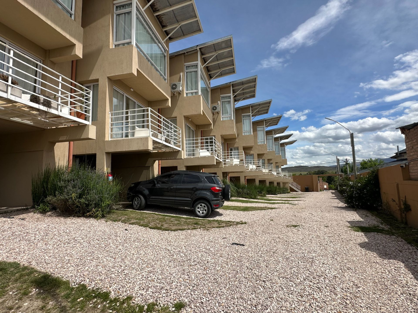 Casa + Departamento en Venta en Curamalal 552, San Bernardo , Sierra de  la Ventana - Bahía Blanca Propiedades | SITIO OFICIAL l