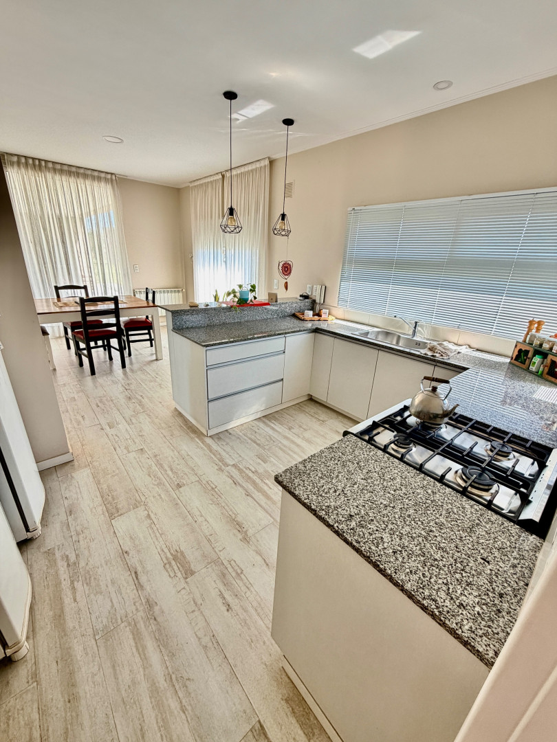 Casa en Venta en Alferez Mansilla 700,  Coronel Pringles - Bahía Blanca Propiedades | SITIO OFICIAL l