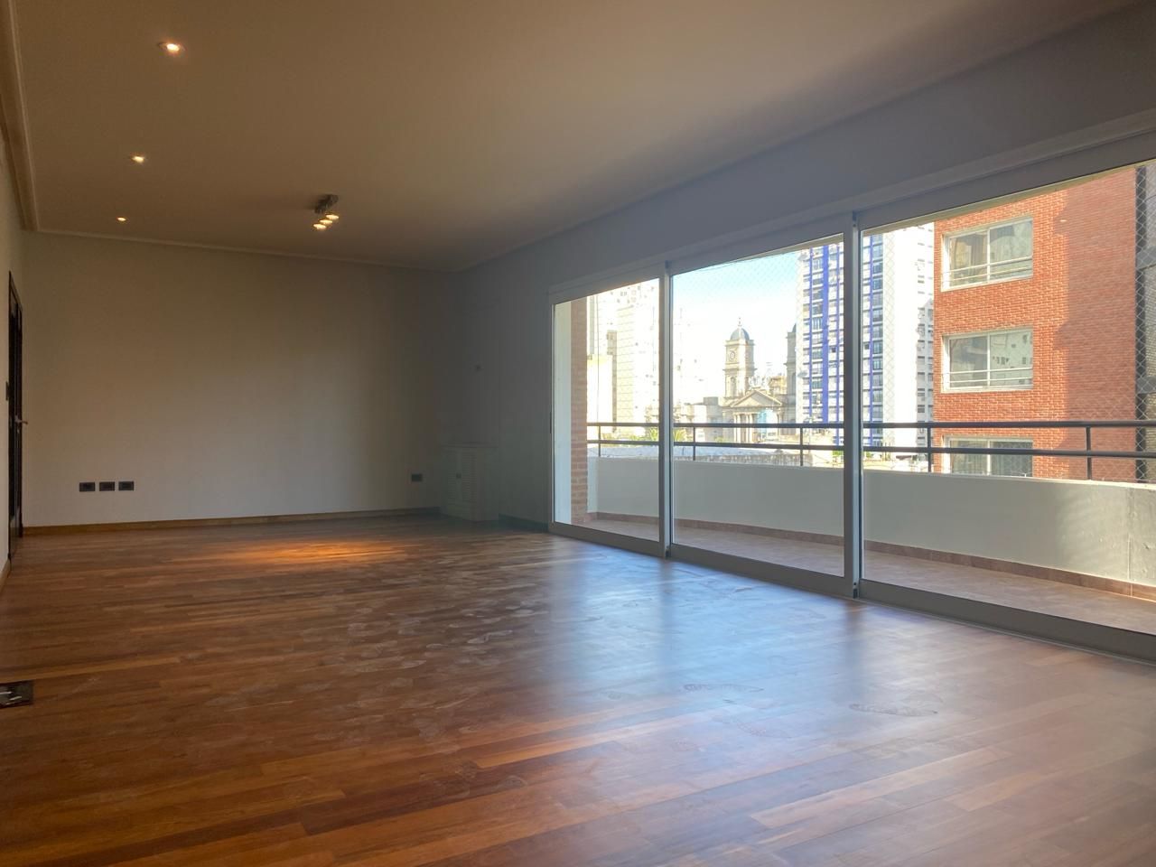 Piso en Alquiler en Irigoyen 100, Centro, Bahía Blanca - Bahía Blanca Propiedades | SITIO OFICIAL l