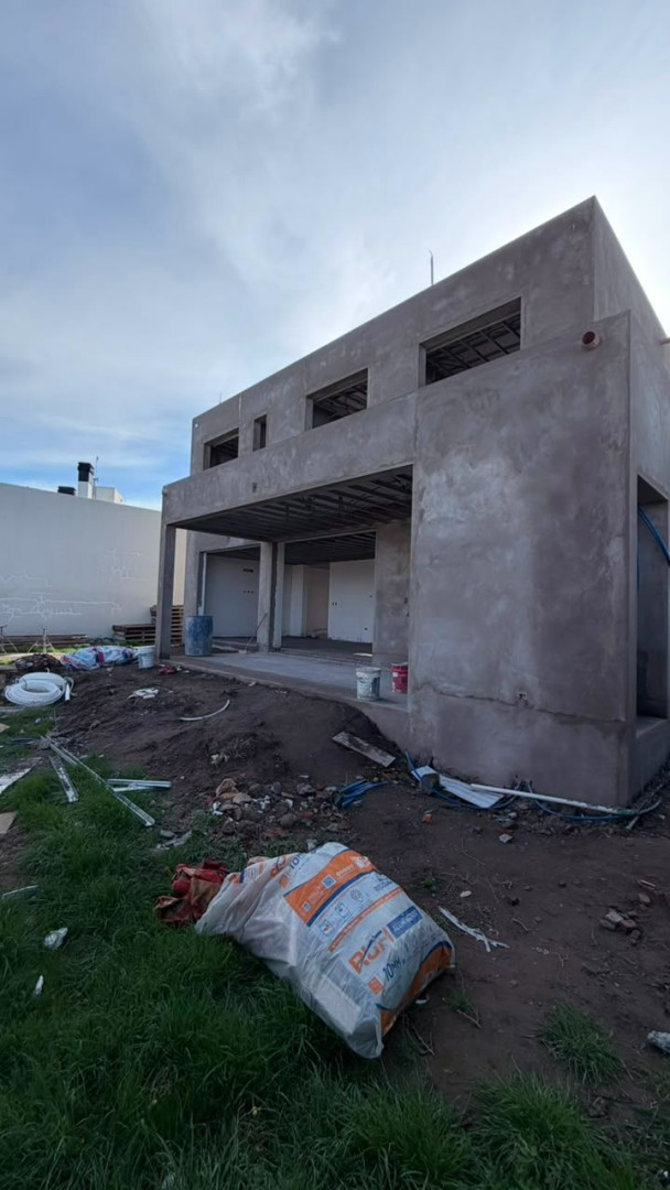Casa en Venta en ABAT 677, Altos de la Bahia, Bahía Blanca - Bahía Blanca Propiedades | SITIO OFICIAL l