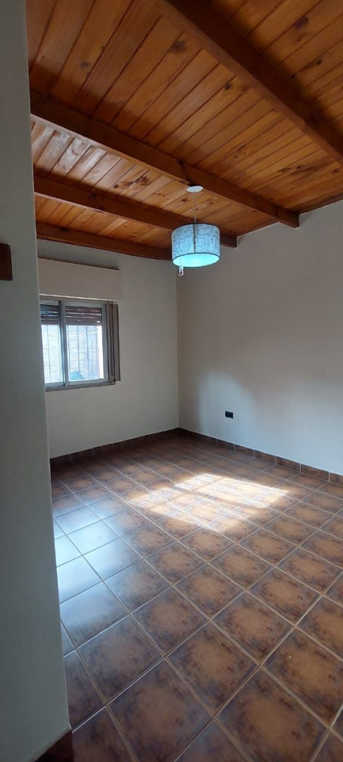 Casa en Alquiler en Nicolas Perez 13, Los Almendros, Bahía Blanca - Bahía Blanca Propiedades | SITIO OFICIAL l