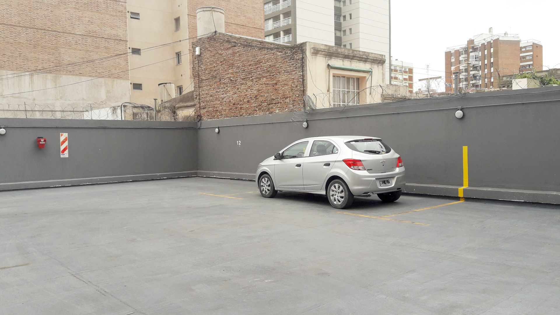 Cochera en Alquiler en Estomba 478, Centro, Bahía Blanca - Bahía Blanca Propiedades | SITIO OFICIAL l