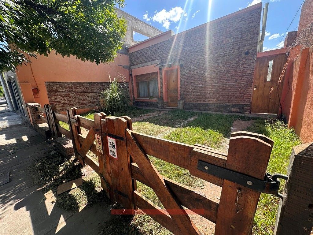 Casa en Venta en Córdoba 38, Universitario, Bahía Blanca - Bahía Blanca Propiedades | SITIO OFICIAL l