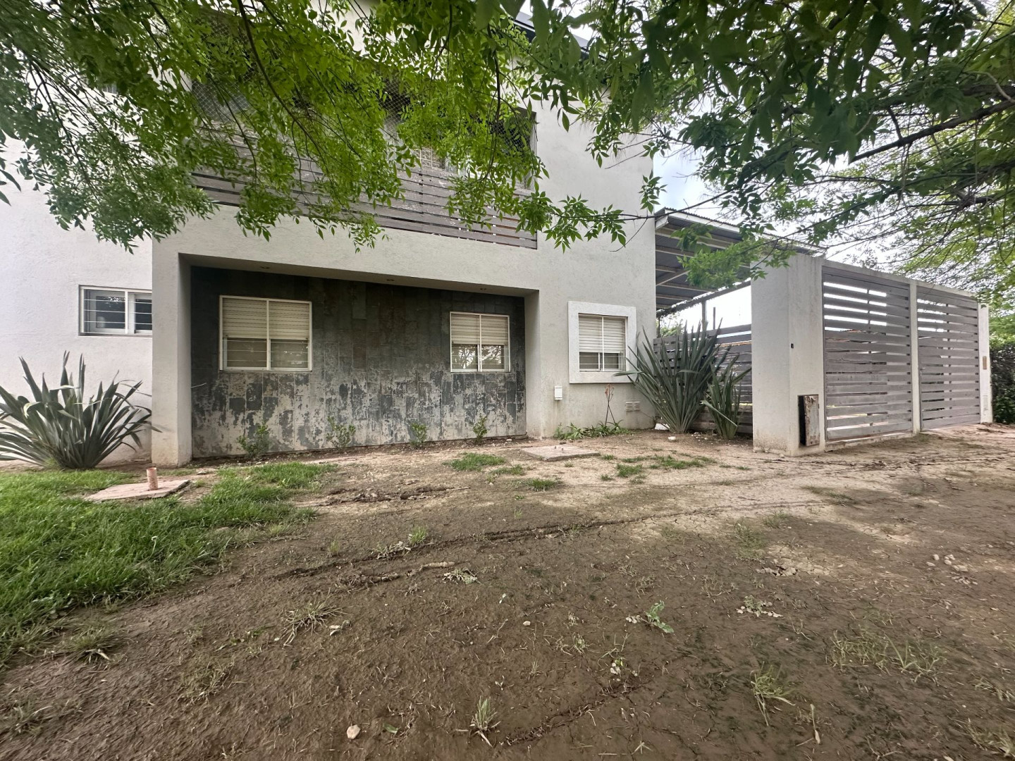 Casa en Venta en Los Adobes 500, Las Acacias, Bahía Blanca - Bahía Blanca Propiedades | SITIO OFICIAL l