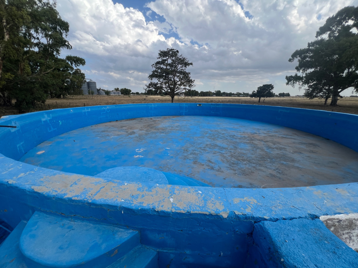Casaquinta en Venta en Adolfo Kugler 1000,  Tornquist - Bahía Blanca Propiedades | SITIO OFICIAL l