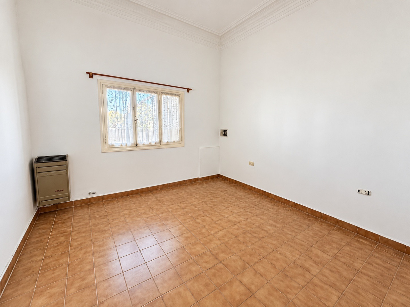 Casa en Alquiler en Azara 760, Tiro Federal, Bahía Blanca - Bahía Blanca Propiedades | SITIO OFICIAL l