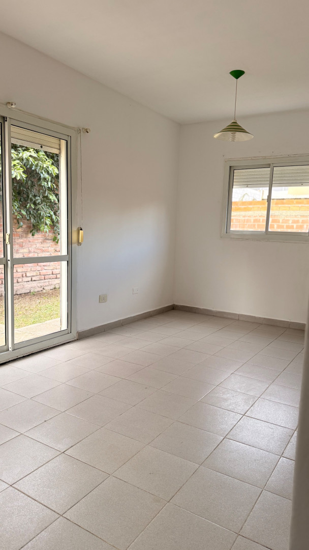Casa en Alquiler en Pje Rita Rodríguez De Sagari Al 800, Luz y Fuerza, Bahía Blanca - Bahía Blanca Propiedades | SITIO OFICIAL l