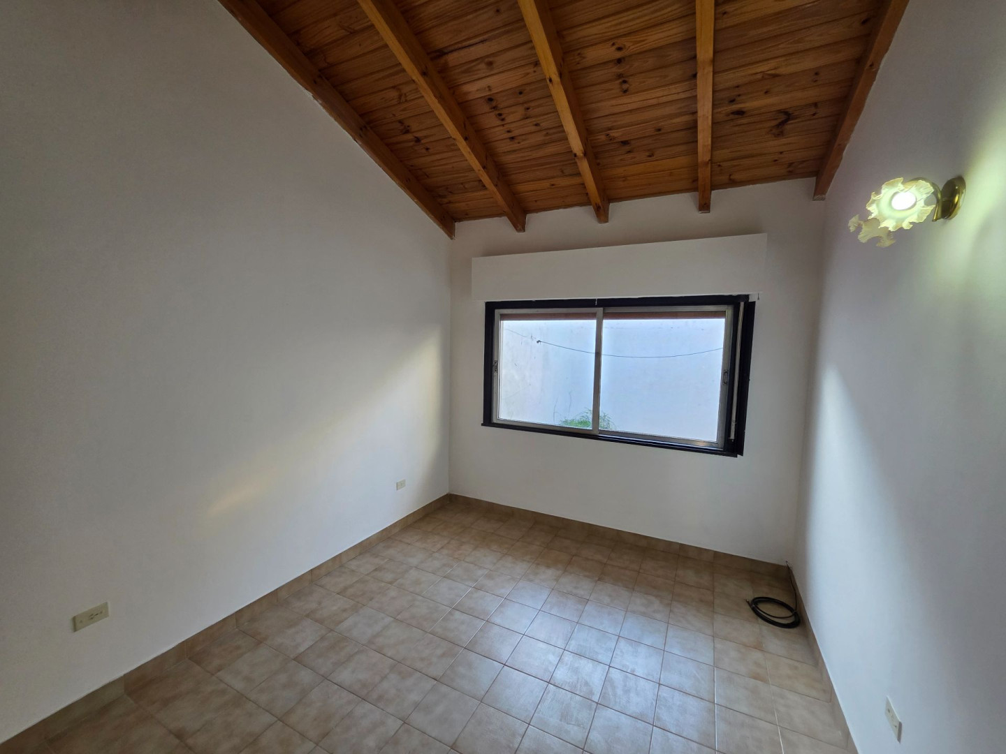 Casa en Alquiler en Francia 1096, Kilometro 5, Bahía Blanca - Bahía Blanca Propiedades | SITIO OFICIAL l