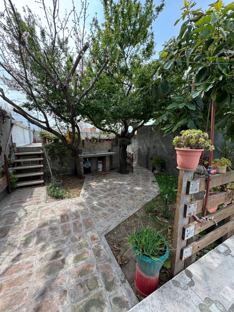 Casa + Departamento en Venta en Chascomus 724,  Monte Hermoso - Bahía Blanca Propiedades | SITIO OFICIAL l