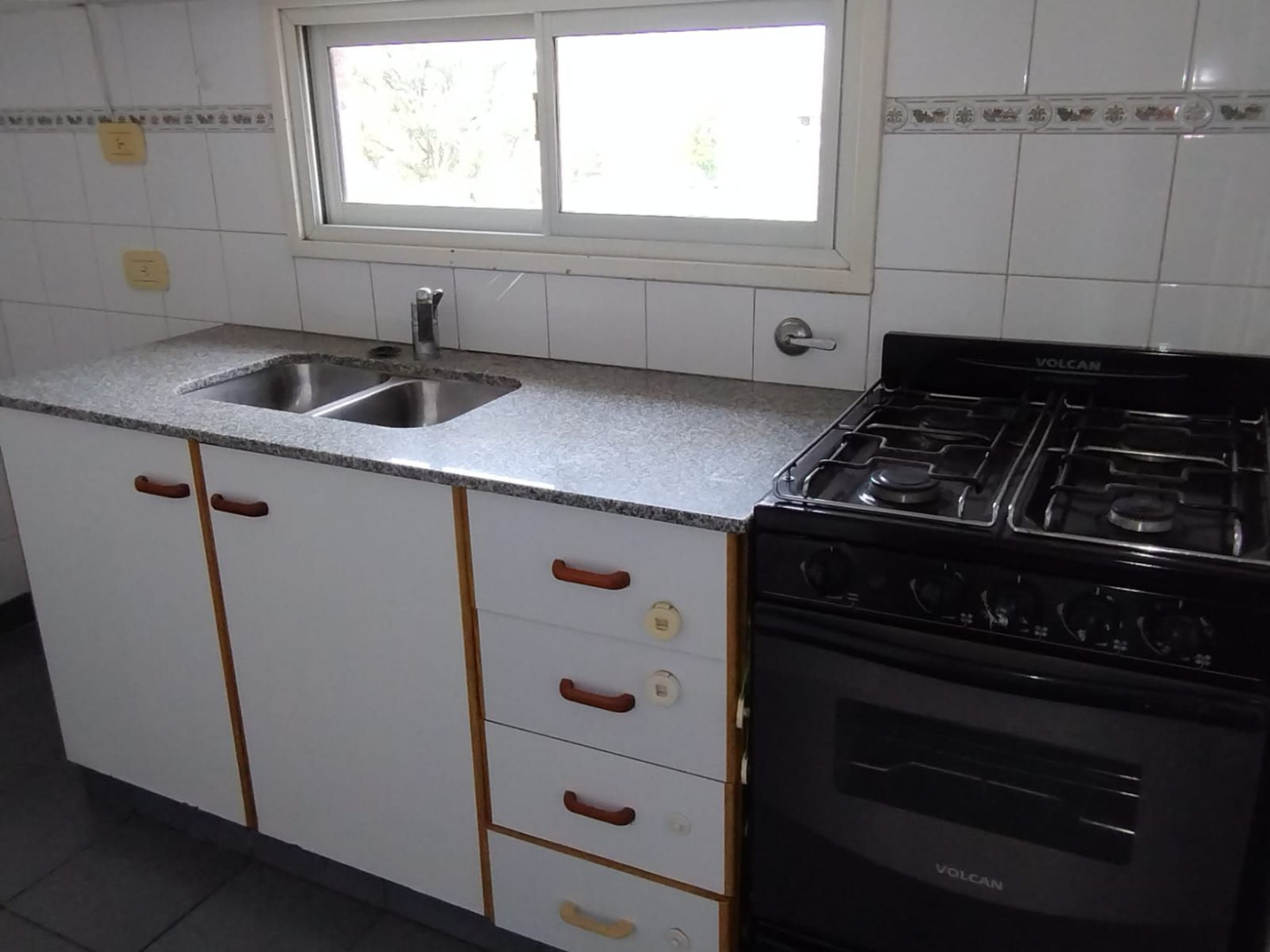 Departamento en Alquiler en Alsina 989, Napostá, Bahía Blanca - Bahía Blanca Propiedades | SITIO OFICIAL l