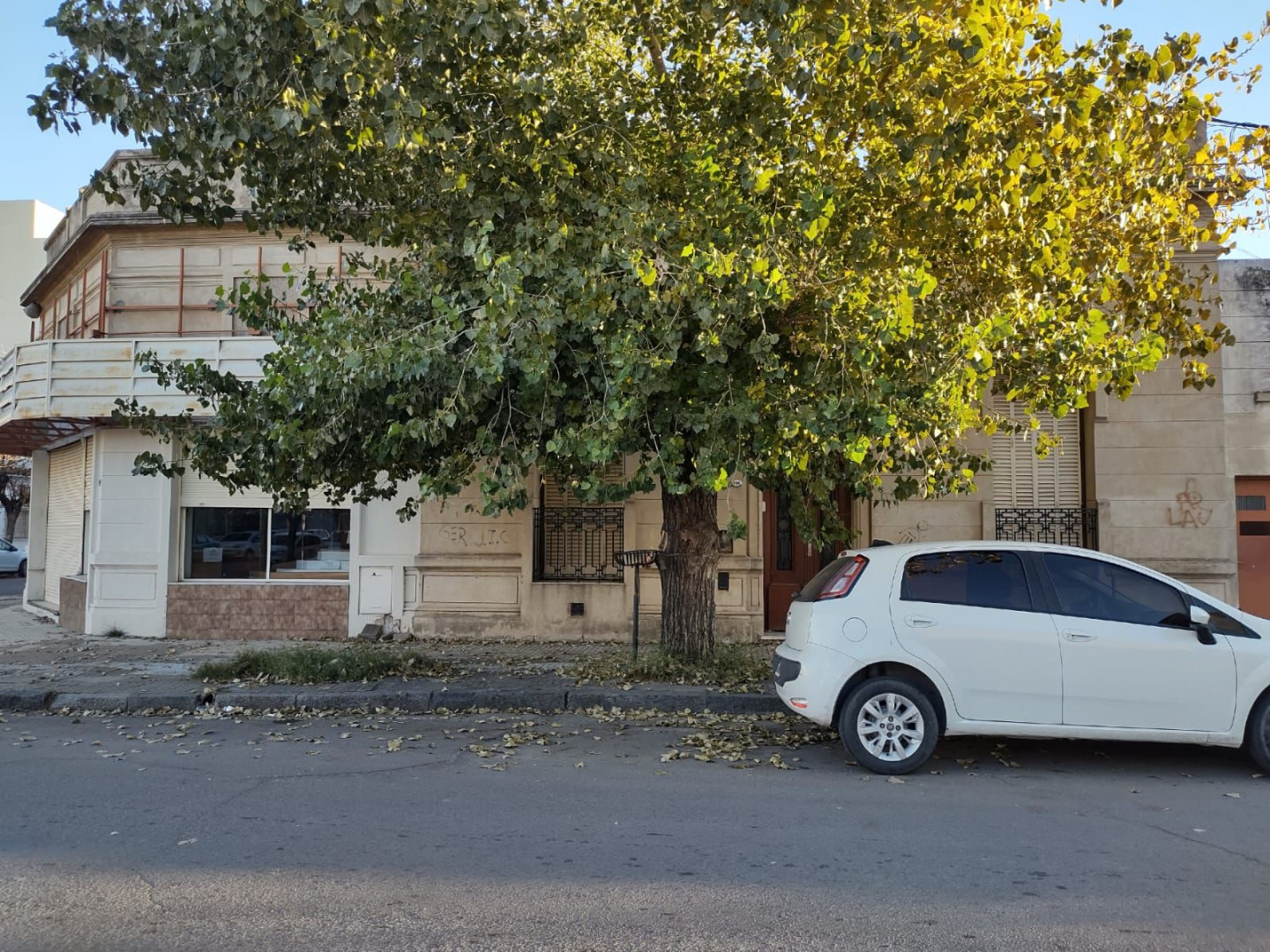 Casa con Local en Venta en 9 De Julio Y Blandengues , Macrocentro, Bahía Blanca - Bahía Blanca Propiedades | SITIO OFICIAL l