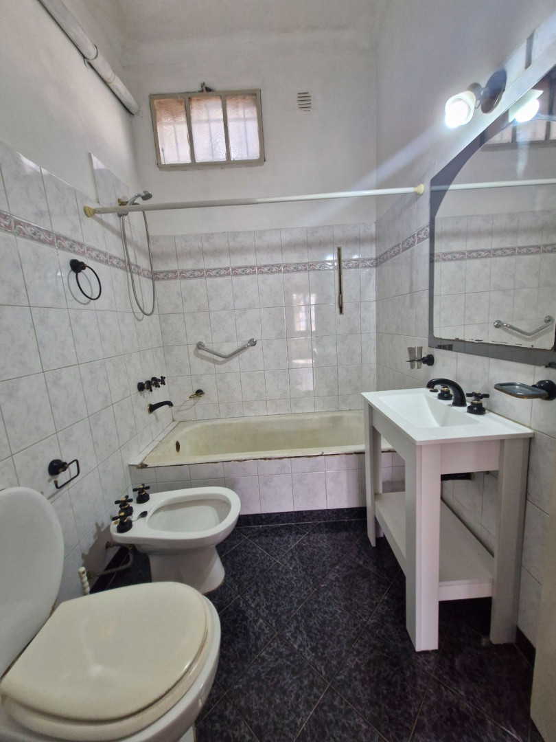 Casa en Alquiler en Charlone 1486,  Bahía Blanca - Bahía Blanca Propiedades | SITIO OFICIAL l