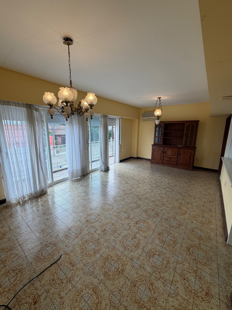 Casa en Alquiler en Caseros Y Remedios De Escalada , Villa Mitre, Bahía Blanca - Bahía Blanca Propiedades | SITIO OFICIAL l
