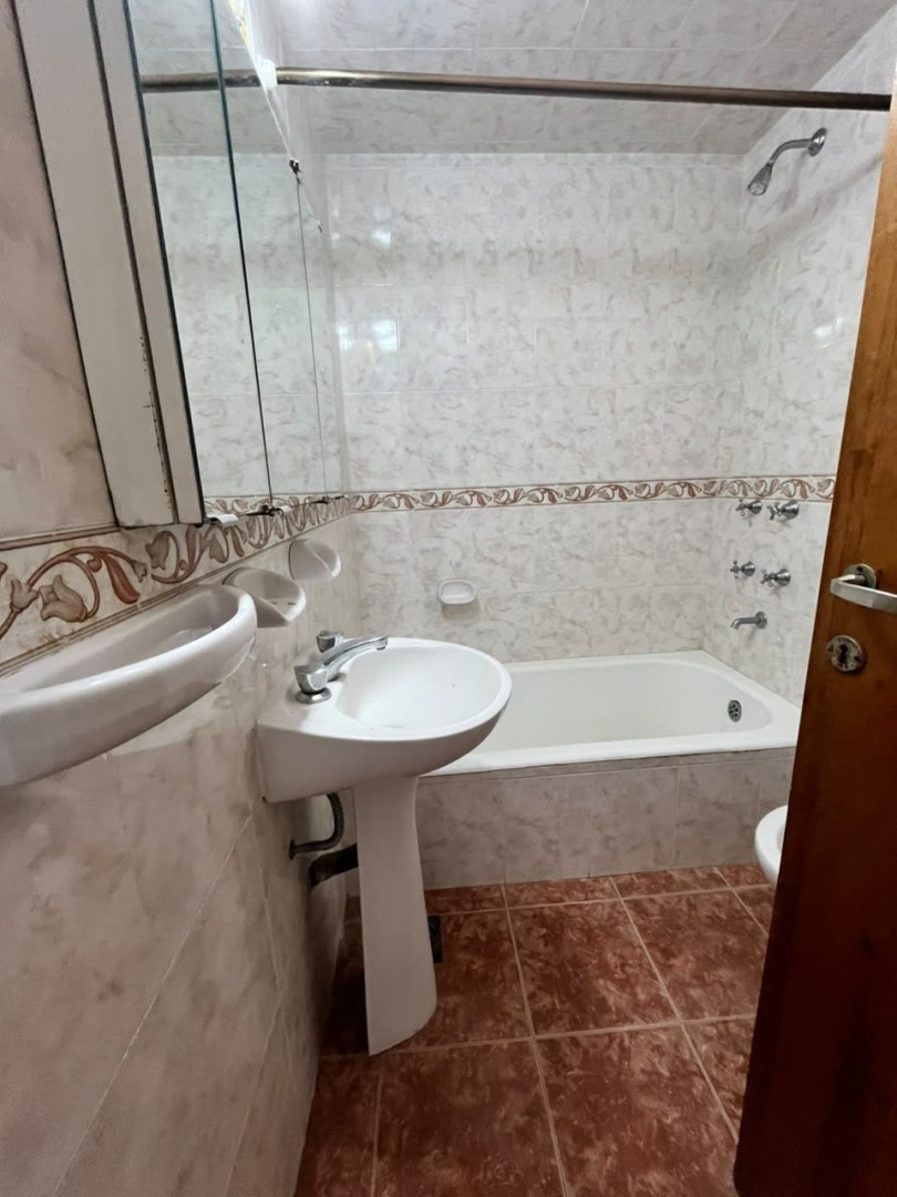 Casa en Alquiler en Solis 1000, La Falda, Bahía Blanca - Bahía Blanca Propiedades | SITIO OFICIAL l