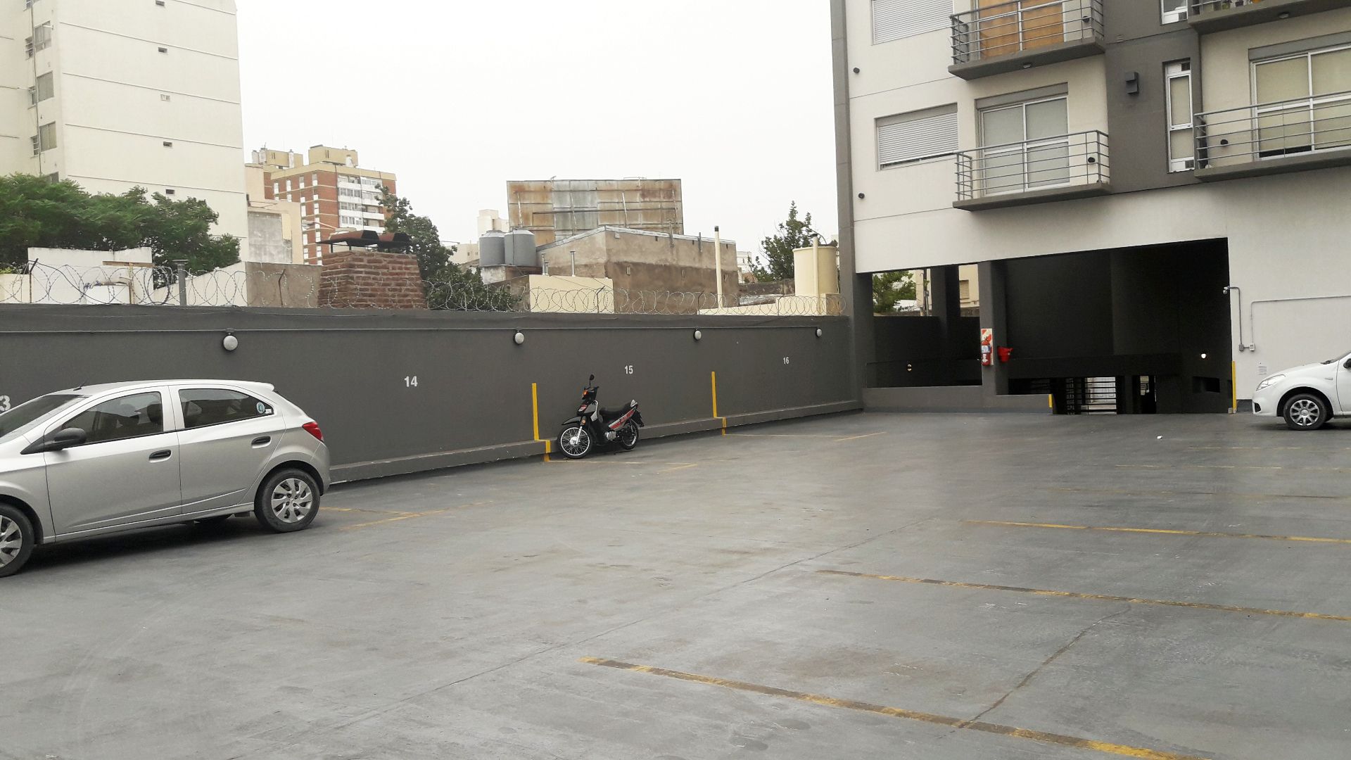 Cochera en Alquiler en Estomba 478, Centro, Bahía Blanca - Bahía Blanca Propiedades | SITIO OFICIAL l
