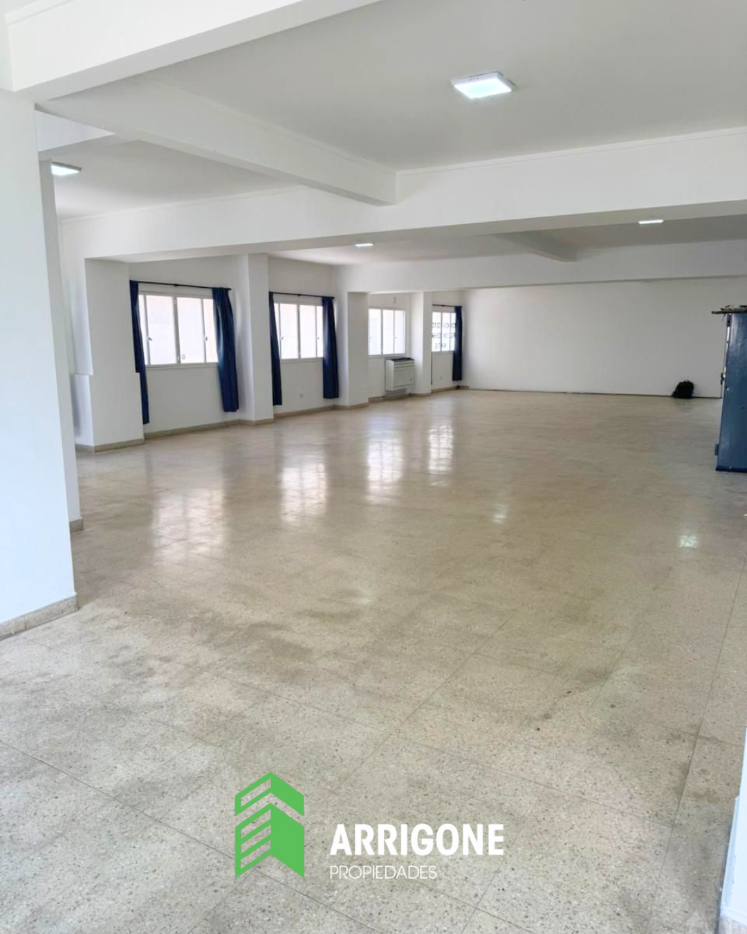 Oficina en Alquiler en Brown 100,  Bahía Blanca - Bahía Blanca Propiedades | SITIO OFICIAL l