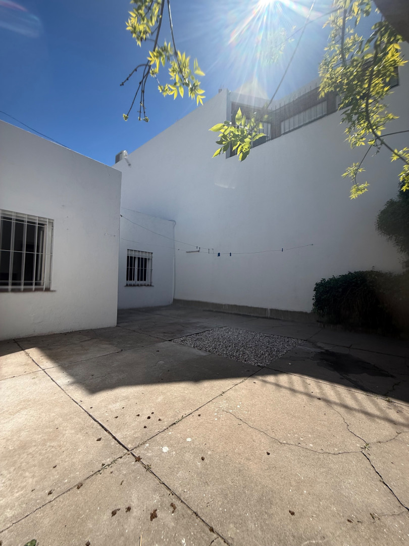 Casa en Alquiler en Undiano 734, Pedro Pico, Bahía Blanca - Bahía Blanca Propiedades | SITIO OFICIAL l