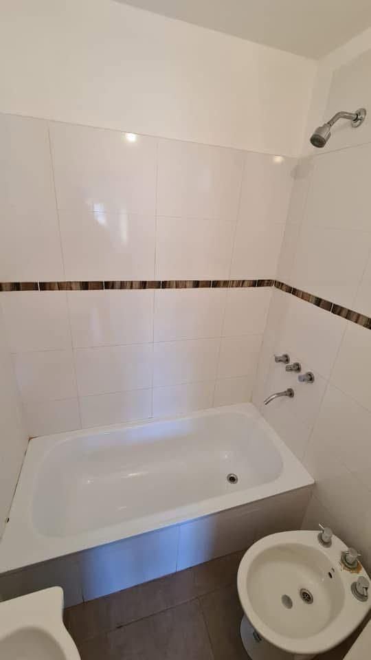 Departamento en Alquiler en Hugony 70, La Falda, Bahía Blanca - Bahía Blanca Propiedades | SITIO OFICIAL l