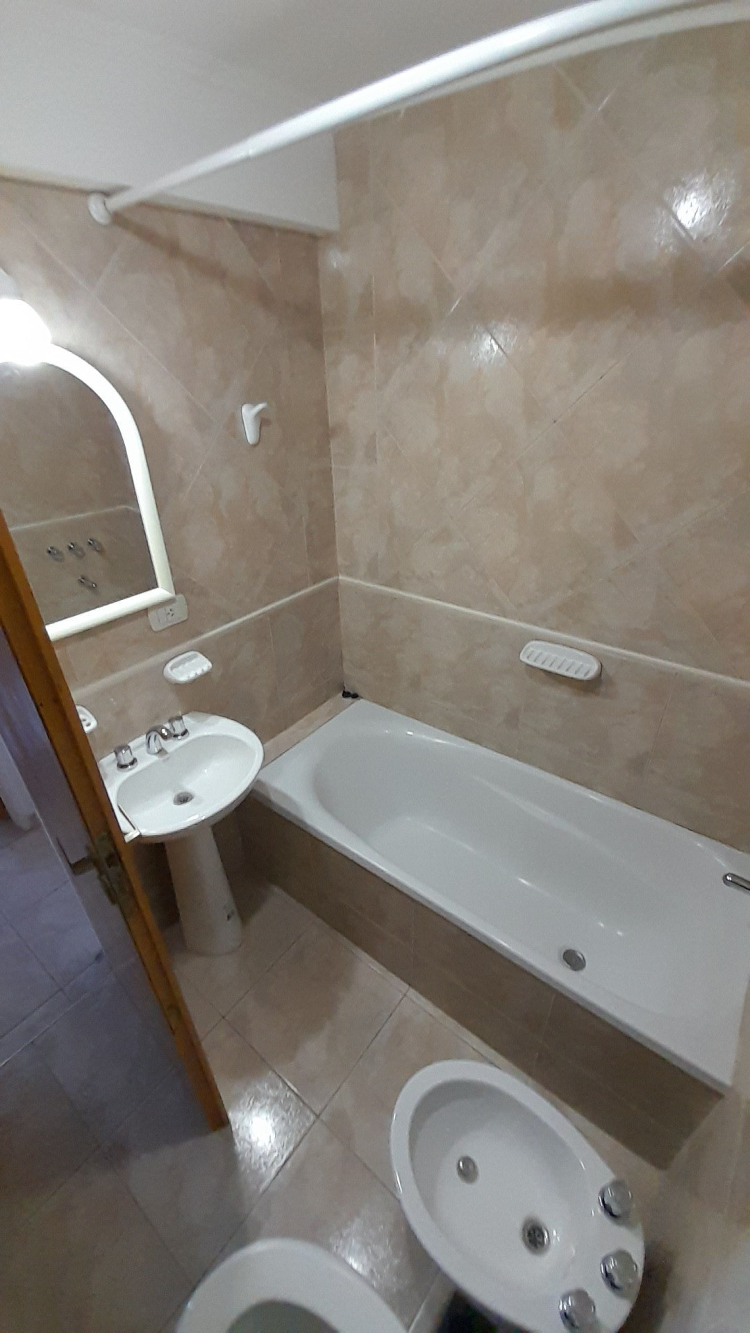 Departamento en Alquiler en Caronti 37, Centro, Bahía Blanca - Bahía Blanca Propiedades | SITIO OFICIAL l
