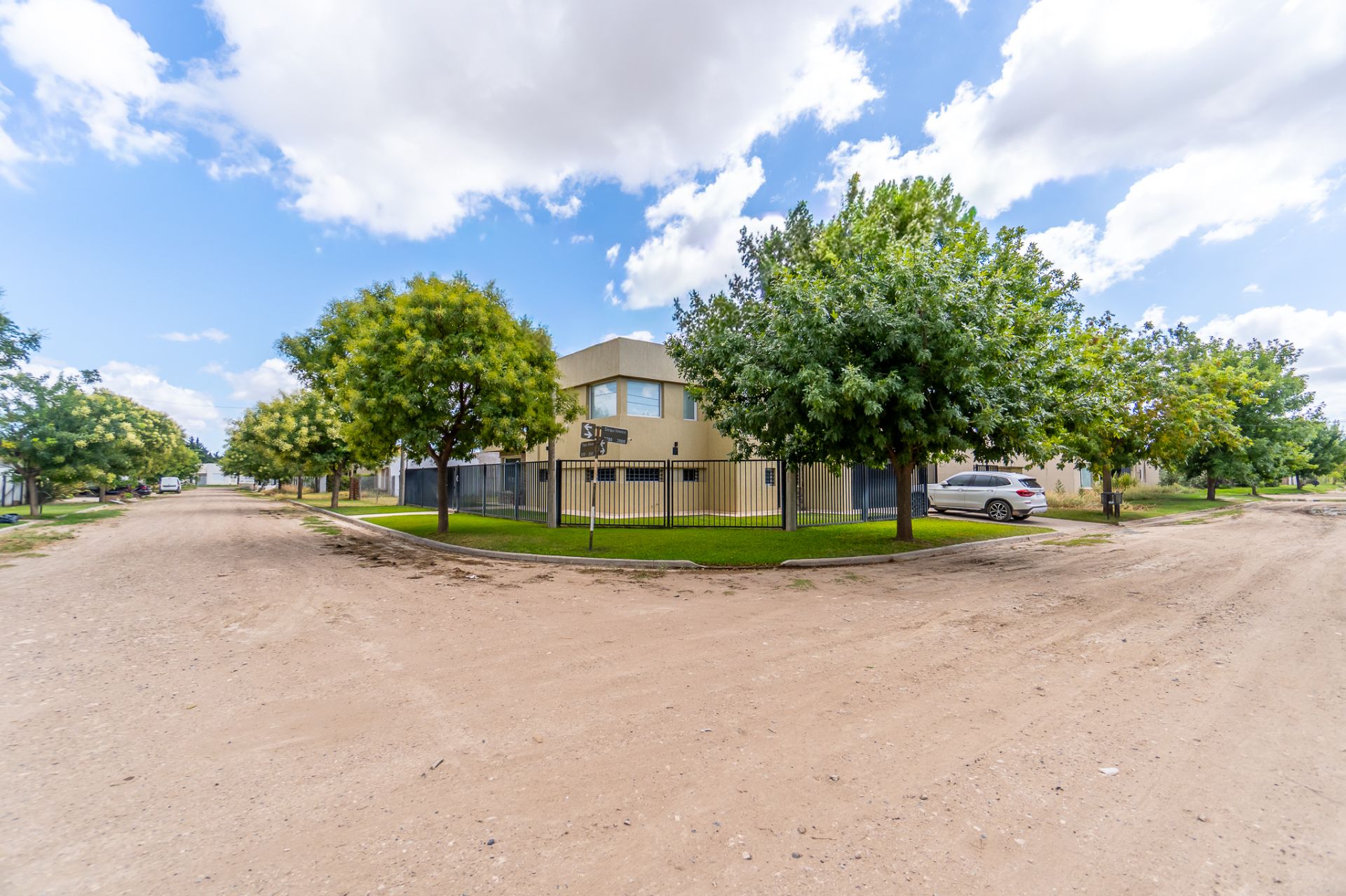 Casa en Venta en Tupac Amaru 2586, Las Cañitas I, Bahía Blanca - Bahía Blanca Propiedades | SITIO OFICIAL l