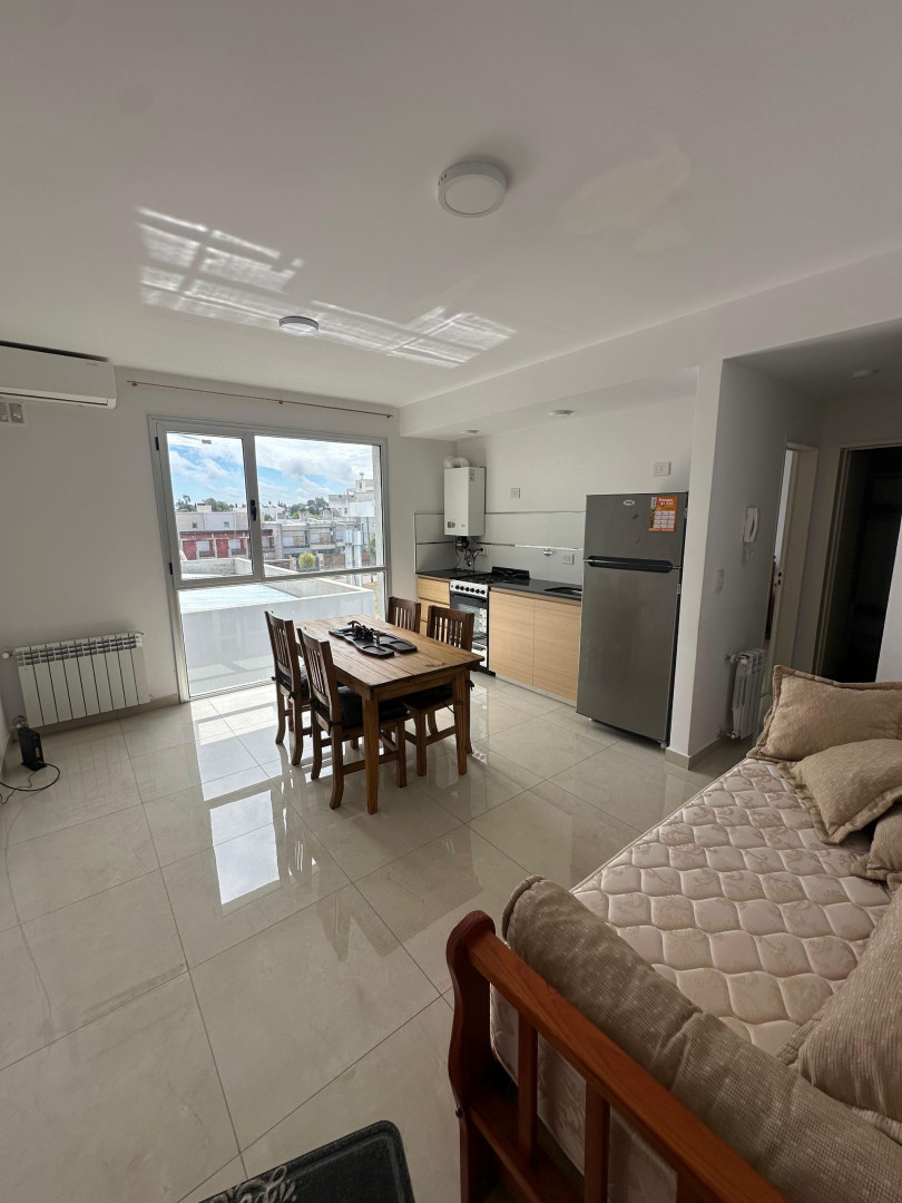 Departamento en Alquiler en Rojas 200, La Falda, Bahía Blanca - Bahía Blanca Propiedades | SITIO OFICIAL l