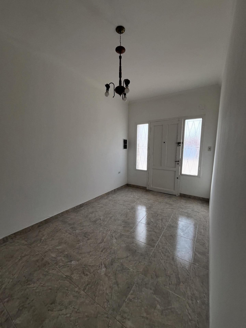 Casa en Alquiler en Solis 1000, La Falda, Bahía Blanca - Bahía Blanca Propiedades | SITIO OFICIAL l