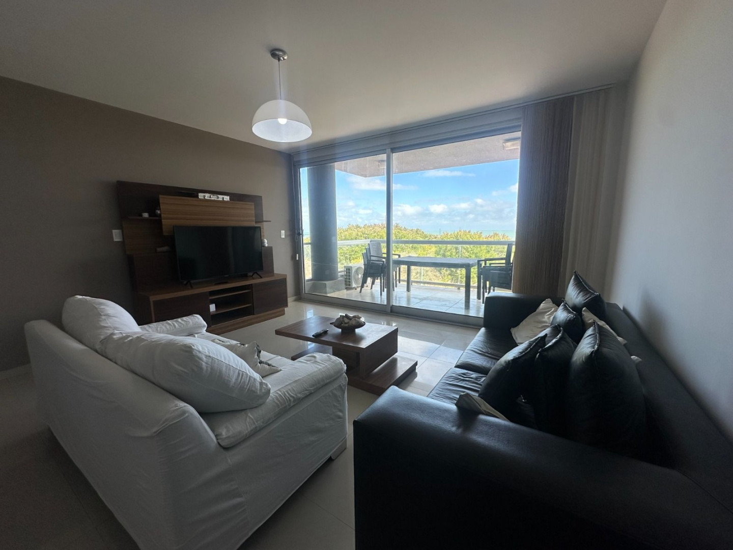 Semipiso en Venta en Avenida Costanera 600, Monte del Este, Monte Hermoso - Bahía Blanca Propiedades | SITIO OFICIAL l