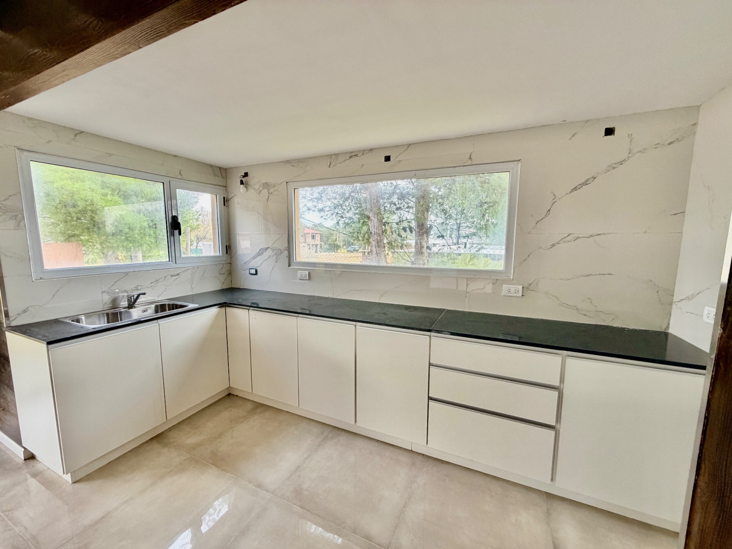 Duplex en Venta en Juan Manuel De Rosas 350, Dufaur, Monte Hermoso - Bahía Blanca Propiedades | SITIO OFICIAL l