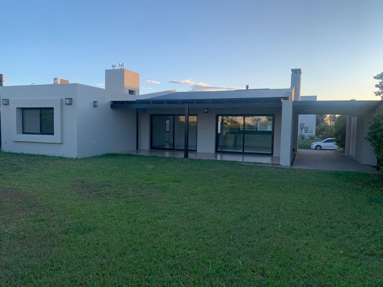 Casa en Alquiler  La Reserva, Bahía Blanca - Bahía Blanca Propiedades | SITIO OFICIAL l