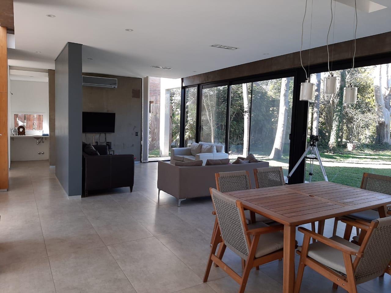 Casa en Alquiler en Club El Carmen,  Berazategui - Bahía Blanca Propiedades | SITIO OFICIAL l